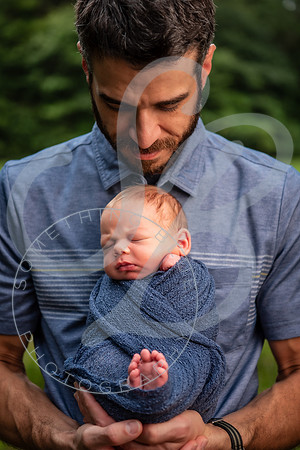 Brady - Newborn_081925_0244_1