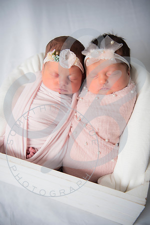 Adcock Twins - Newborn_070225_0119