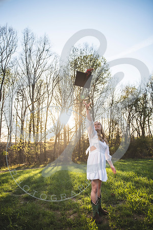 Jaeden - Senior_041022_0160
