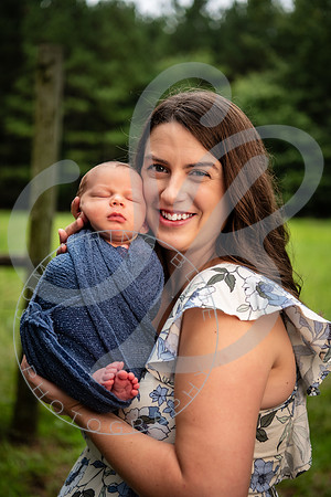Brady - Newborn_081925_0265_1