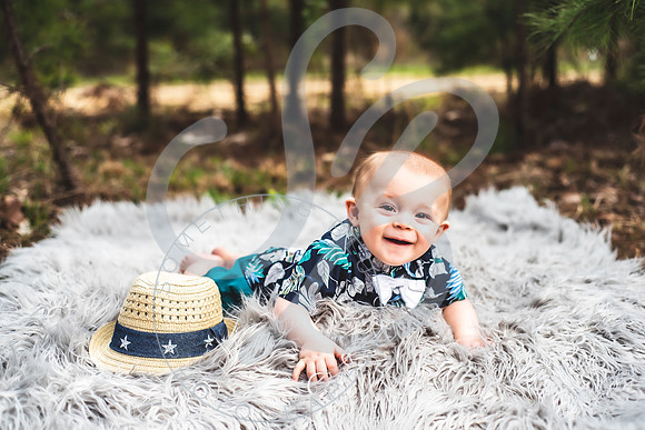 Declan - 8 Month_032622_0195
