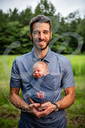 Brady - Newborn_081925_0237_1