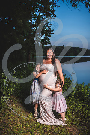 Rowe - Maternity_060422_0275