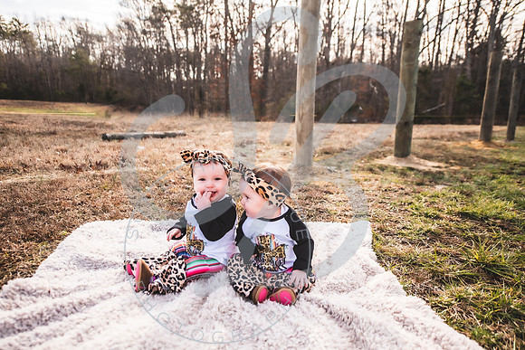 Whitfield Twins - 8 Month_011422_0386