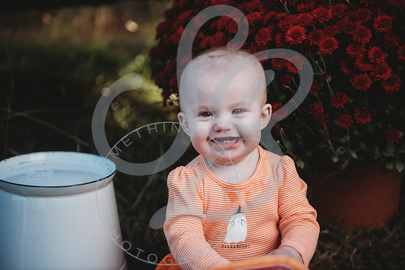 Alice - 8 month_101822_0493