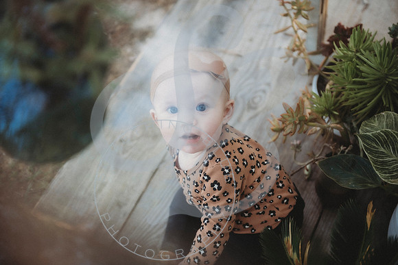 Alice - 8 month_101822_0399