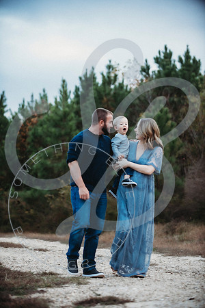 Shannon - Maternity_103022_0415