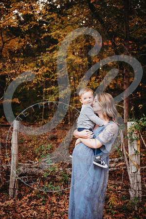 Shannon - Maternity_103022_0075