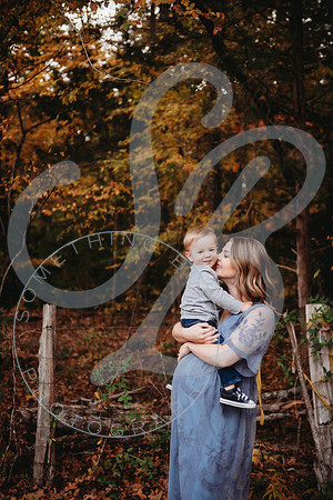 Shannon - Maternity_103022_0086