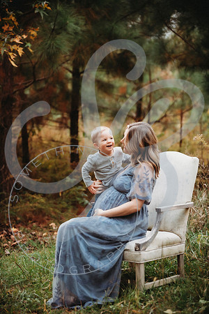 Shannon - Maternity_103022_0187