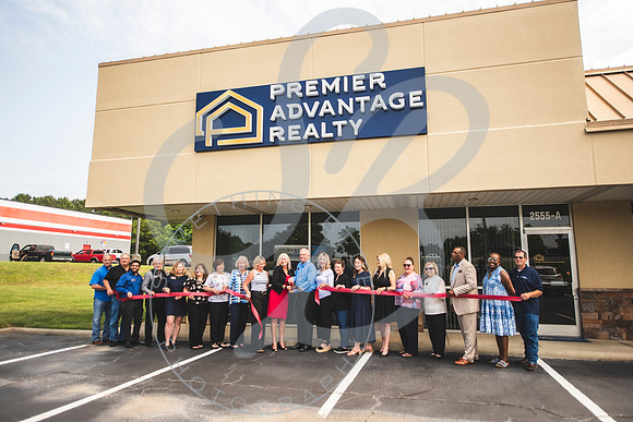 Grand Opening Premier Advantage Realty_050824_0210
