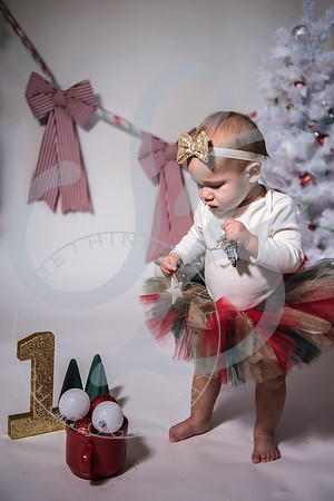 Isla - 1 year_120222_0043