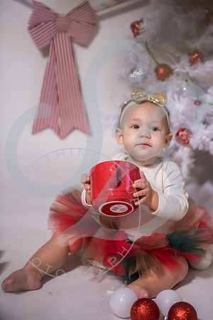 Isla - 1 year_120222_0124