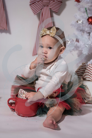 Isla - 1 year_120222_0186