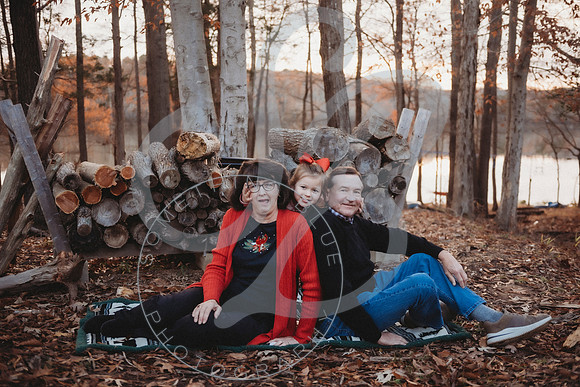 Currin Family - 2022_120422_0311