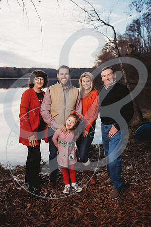 Currin Family - 2022_120422_0370