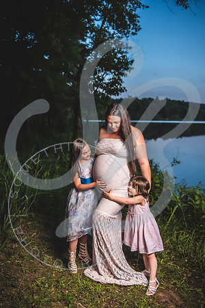 Rowe - Maternity_060422_0286