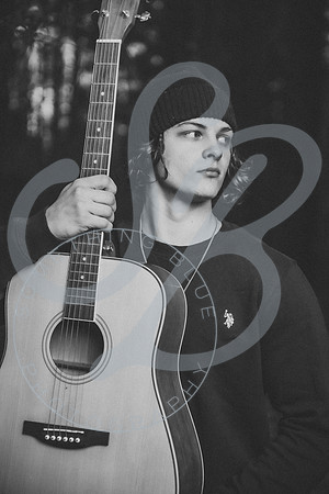 Isaiah - Senior Pics_122122_0047