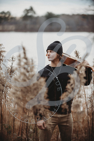 Isaiah - Senior Pics_122122_0118