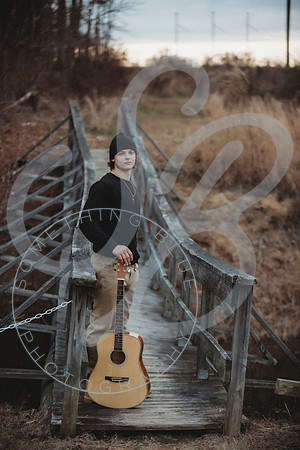 Isaiah - Senior Pics_122122_0136