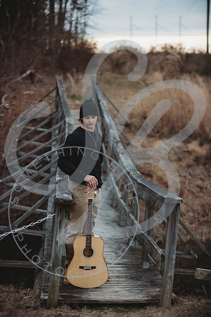 Isaiah - Senior Pics_122122_0141