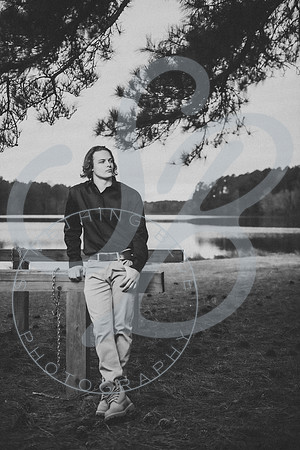Isaiah - Senior Pics_122122_0226