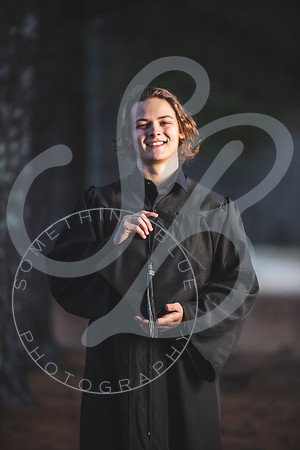 Isaiah - Senior Pics_122122_0302