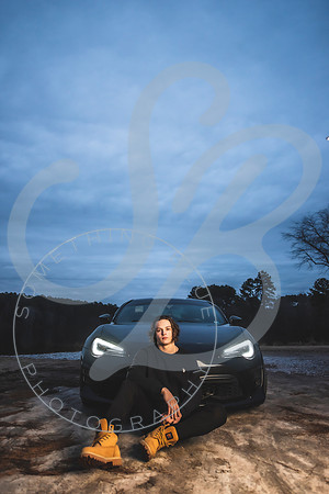 Isaiah - Senior Pics_122122_0414