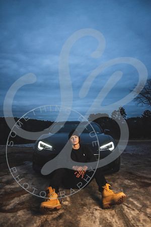Isaiah - Senior Pics_122122_0420