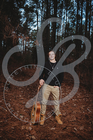 Isaiah - Senior Pics_122122_0009