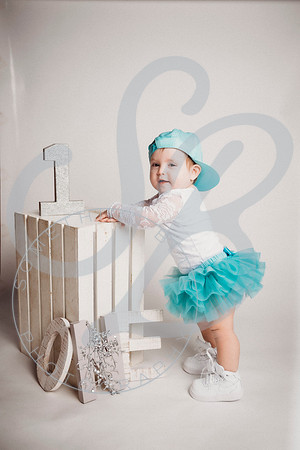 Oakley - Cake Smash_012823_0600