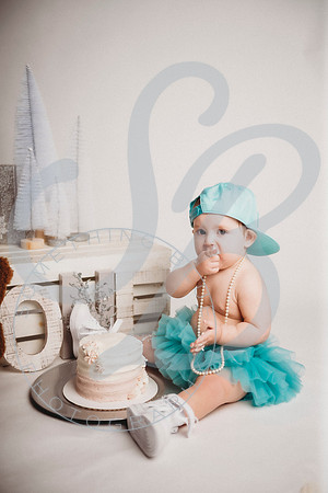 Oakley - Cake Smash_012823_0635