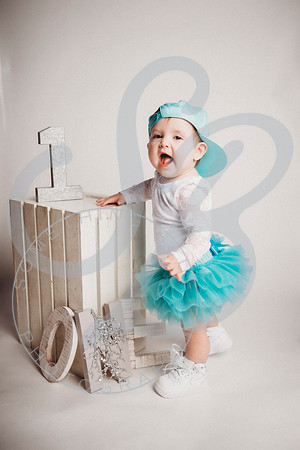 Oakley - Cake Smash_012823_0601