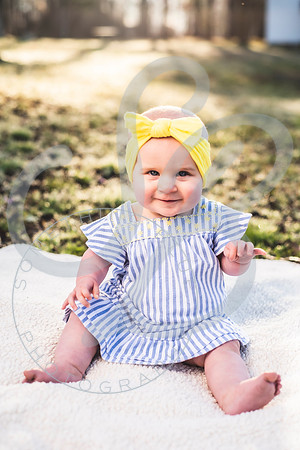 Jessie - 8 Month_031822_0161