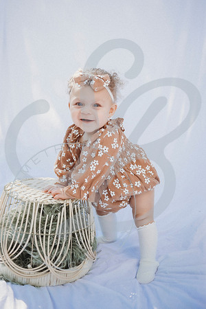 Elianna - 8 Month_022823_0055