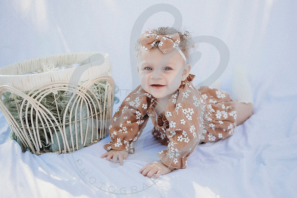 Elianna - 8 Month_022823_0083
