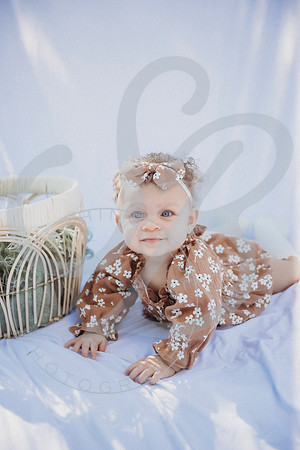 Elianna - 8 Month_022823_0097