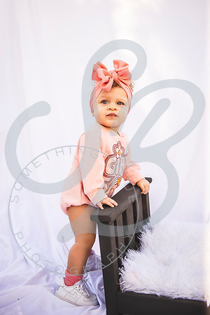 Elianna - 8 Month_022823_0305