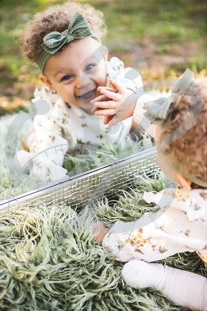 Elianna - 8 Month_022823_0553