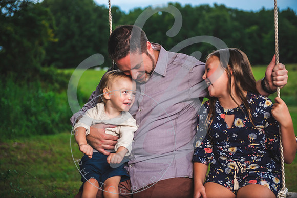 Pam Gillis Family Generational_081422_0319