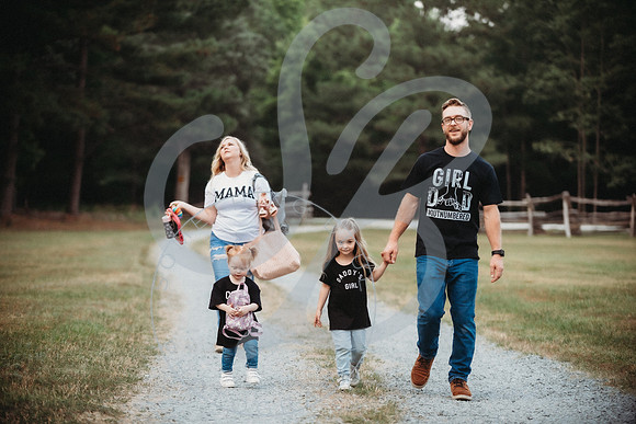 Reardon Fam - Spring 2023_061823_0515