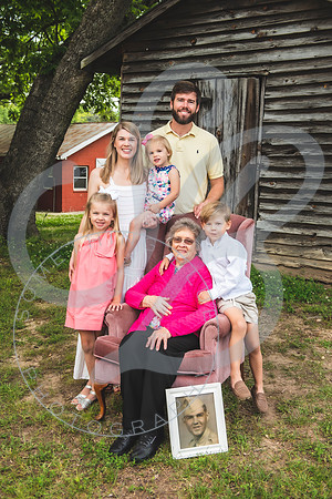 Norwood Extended Family_051323_0276