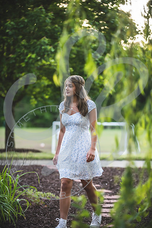 Lily - Senior_050523_0147