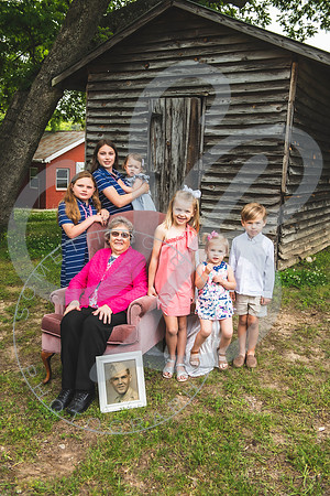 Norwood Extended Family_051323_0201