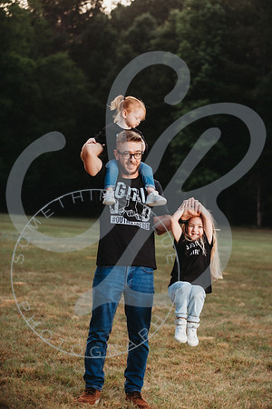 Reardon Fam - Spring 2023_061823_0478