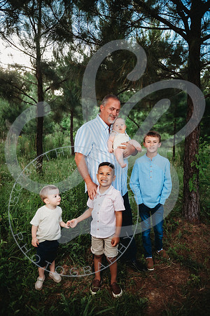 Wilkes Extended Family_052023_0381