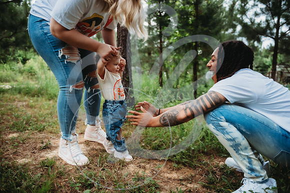 Elianna - 1 year_060423_0226
