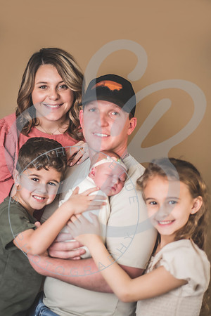 Everleigh - Newborn_030422_0021