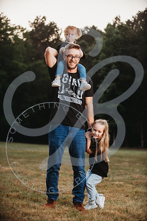 Reardon Fam - Spring 2023_061823_0454