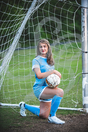 Lily - Senior_050523_0208